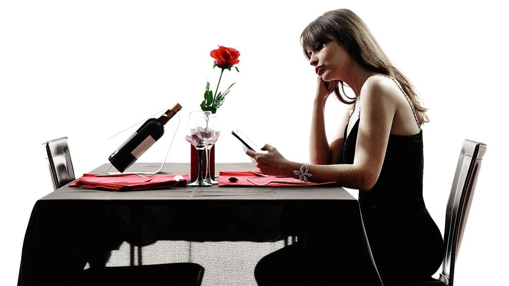 Jännittääkö Tinder-treffit? Älä pelkää deittailua!