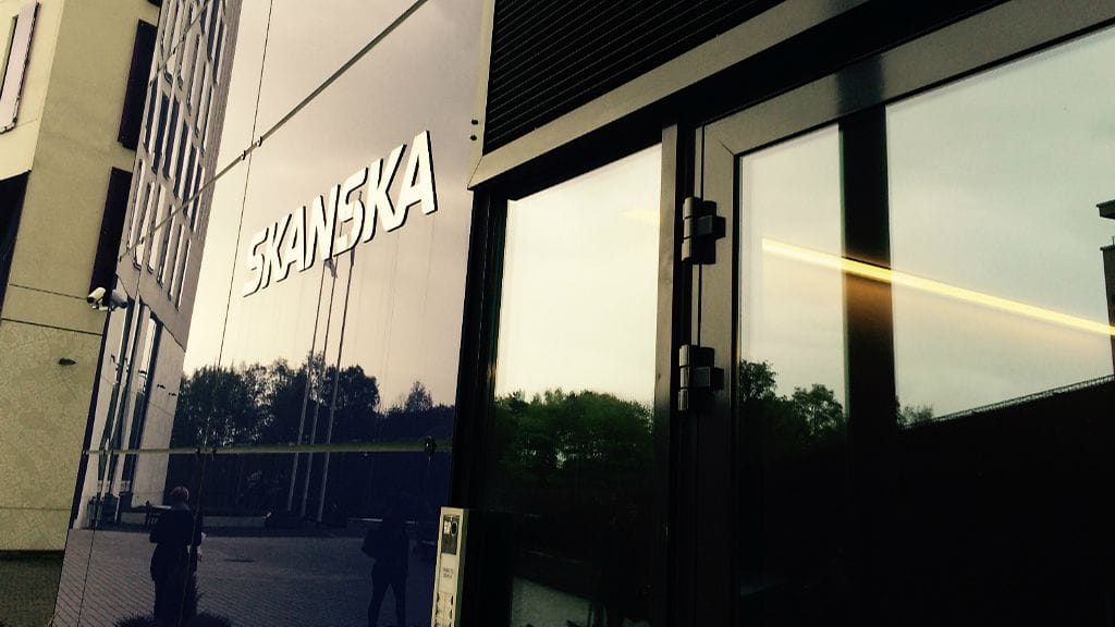 HOK-Elannon entisen kiinteistöjohtajan epäillään saaneen lahjuksia muun muassa rakennusyhtiö Skanskan nykyiseltä ja entiseltä johdolta.