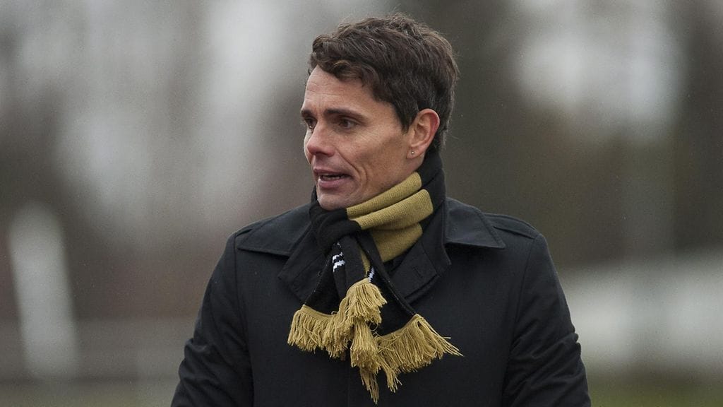 Simo Valakari sai viime talvena kenkää SJK:n päävalmentajan pestistä.