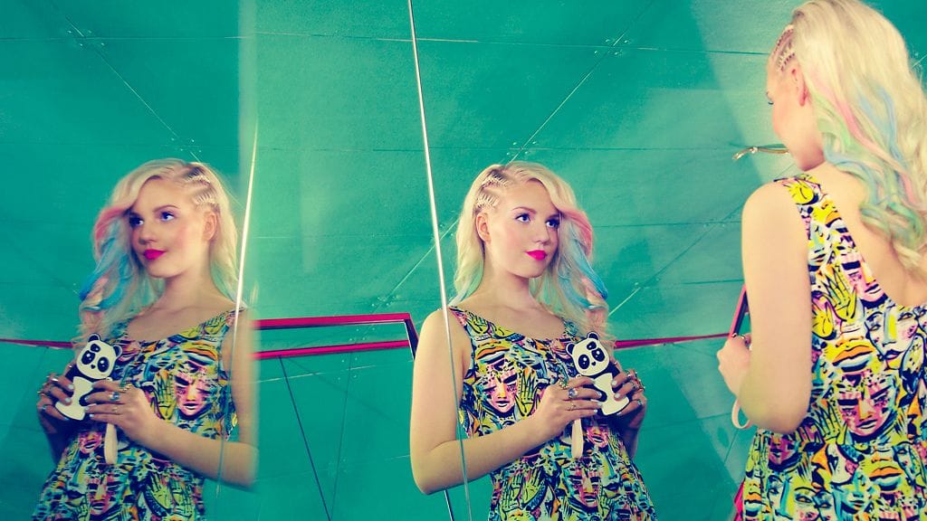 Tuuli uudessa promokuvassaan vuonna 2015.