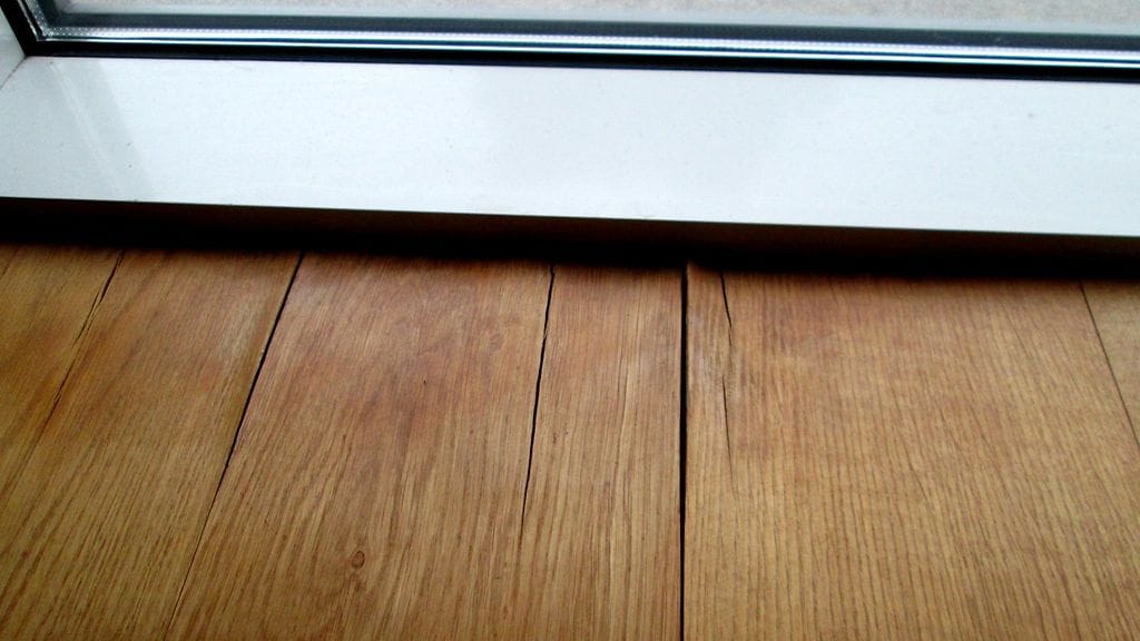 Kosteuden vaurioittama parketti