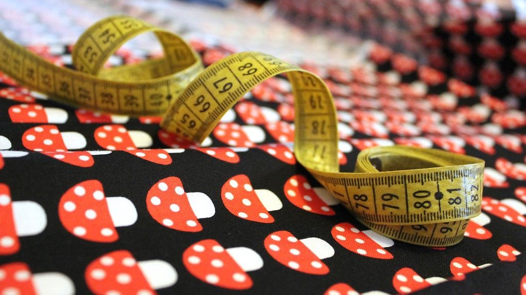 Pirkanmaan käräjäoikeus tuomitsi perjantaina vankeuteen naisen, joka oikeuden mukaan kavalsi noin 280 000 euron edestä kangasta kankaiden tukkuliikkeestä. Kuvituskuva.