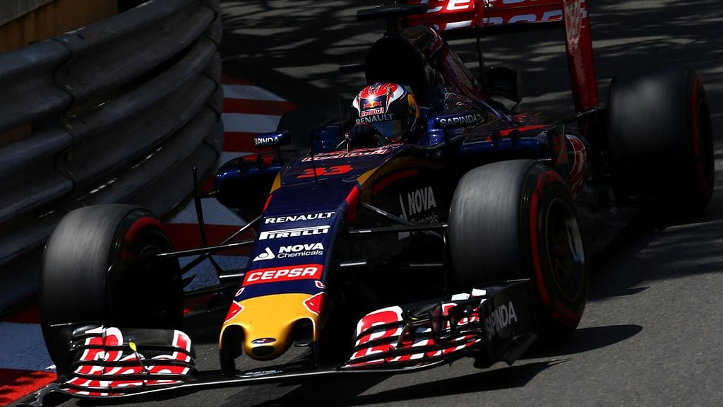 Max Verstappen ja Carlos Sainz ajavat Toro Rossolla ensi kaudella.