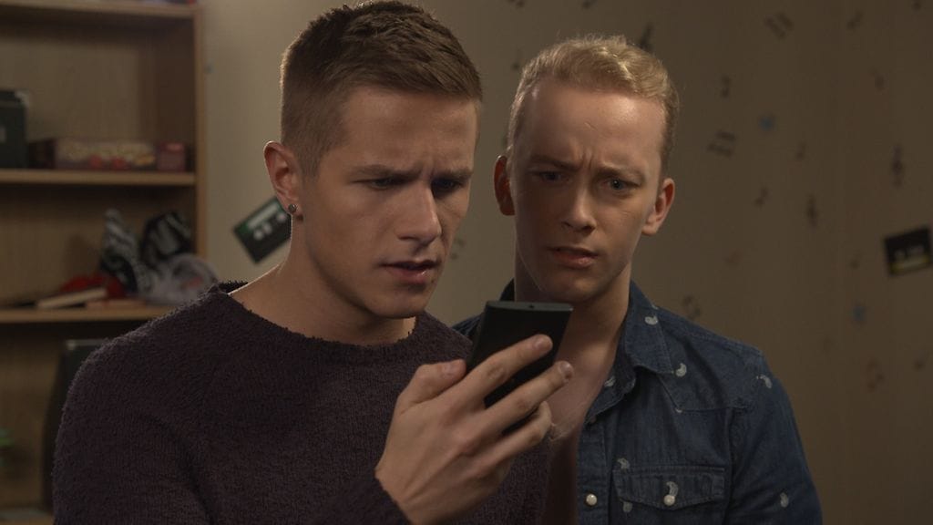 Salatut elämät - Janne ja Tale (Hemmo Karja ja Emil Hallberg).