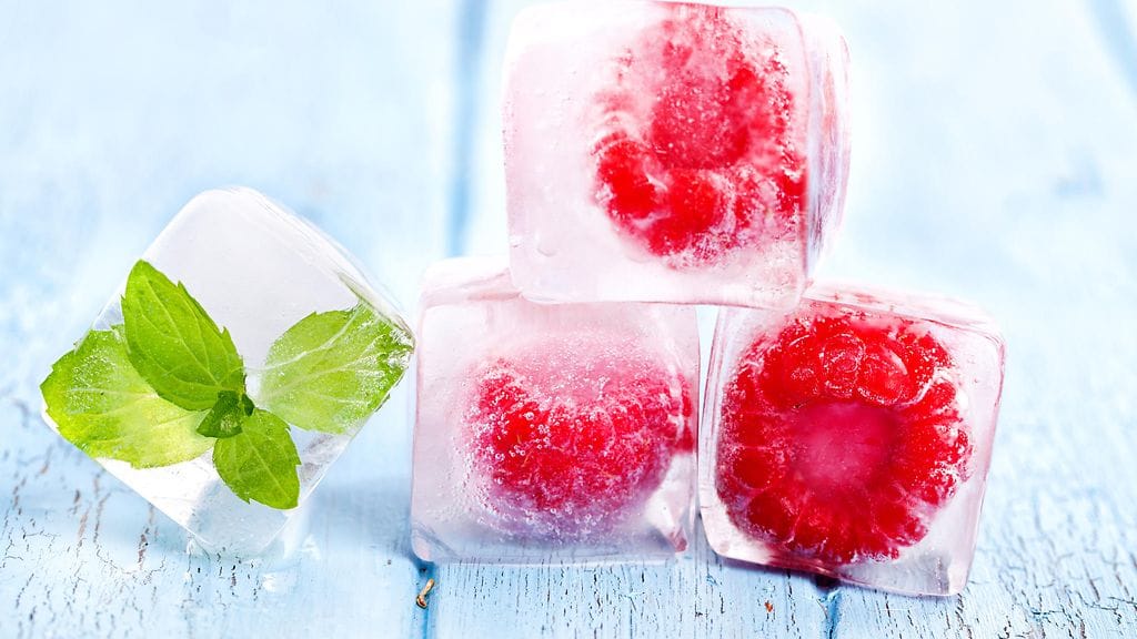 jääkuutiot, vadelma, minttu