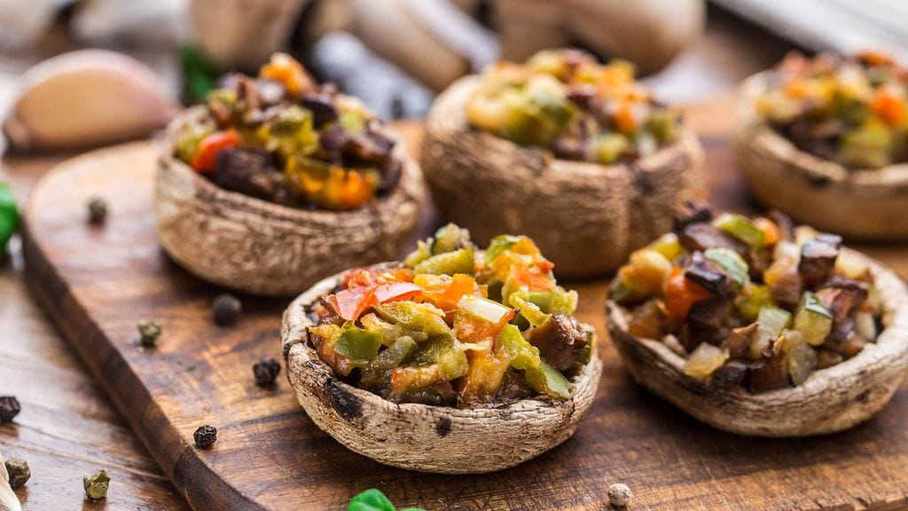 Portobello-sieniä voi täyttää suosikkivihanneksilla.