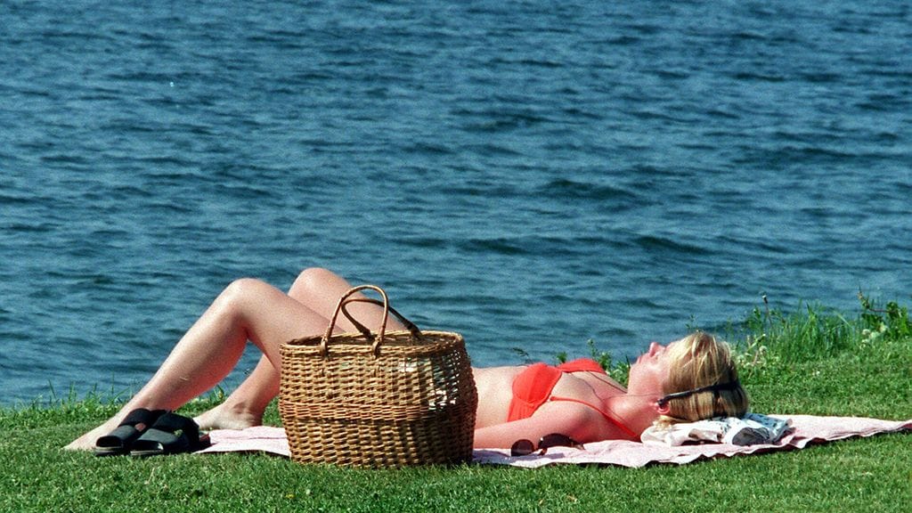 Suomalaiset luottavat heinäkuun helteisiin.