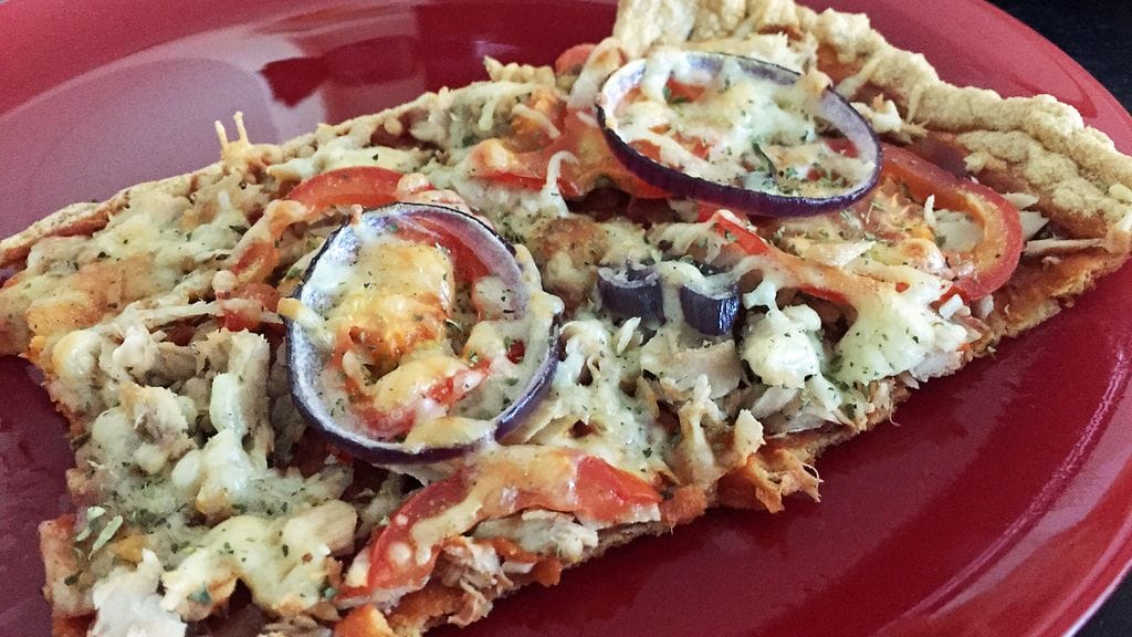 Kuvan pizzapohja on valmistettu pelkästä kananmunasta – olisitko uskonut?