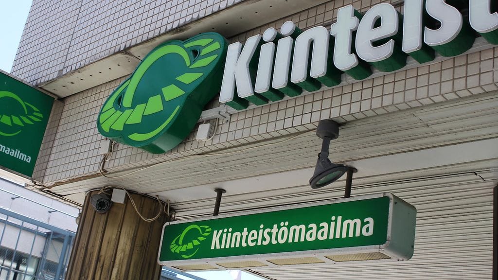 Kiinteistövälityksen kyltti.
