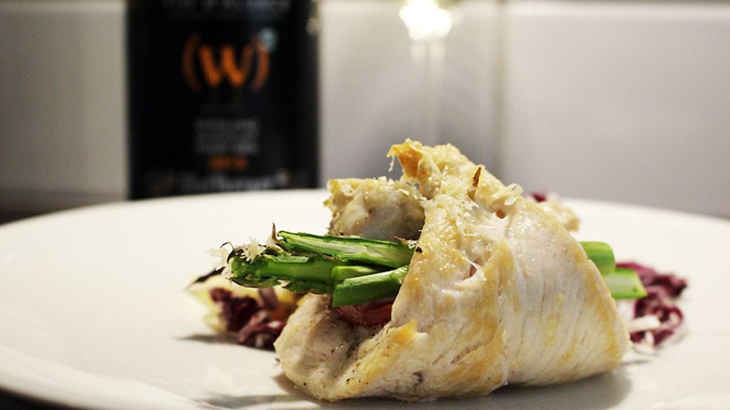 Kauden sesonkivihannes, parsa, taipuu hyvin myös broilerin seuraksi.