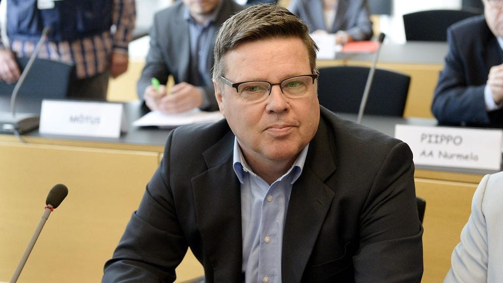 Jari Aarnio Helsingin käräjäoikeudessa vuonna 2015