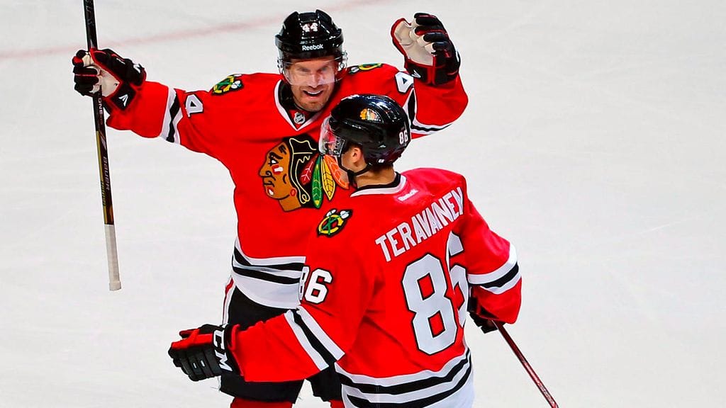 Kimmo Timonen ja Teuvo Teräväinen jahtaavat Stanley Cupia Chicagossa. Toisen kohdalla mahdollisuus on viimeinen.