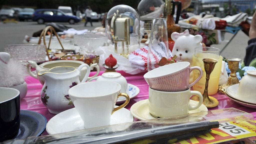 Kirpputoritavaroita (2)