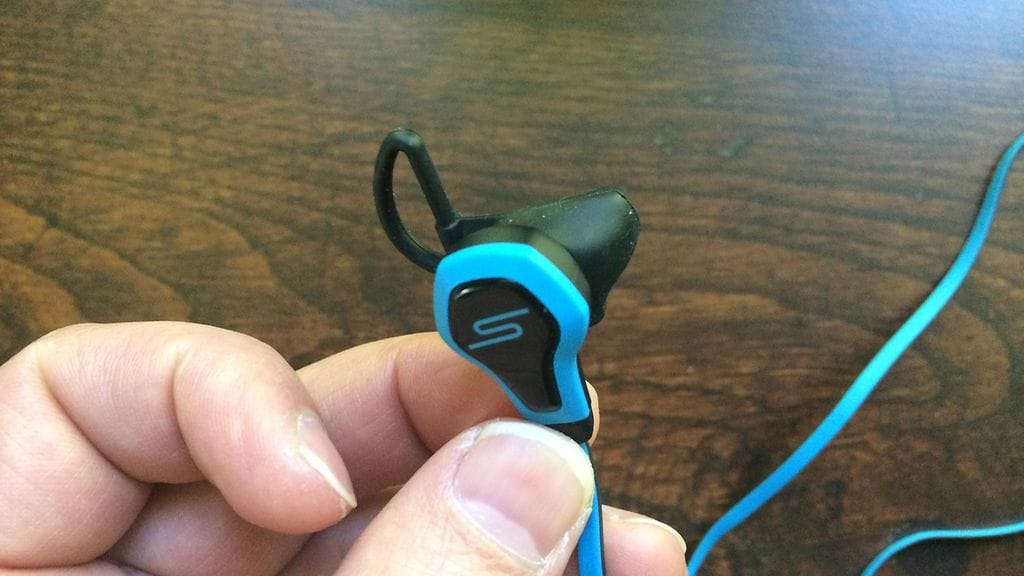 SMS BioSport urheilukuulokkeet sykemittauksella