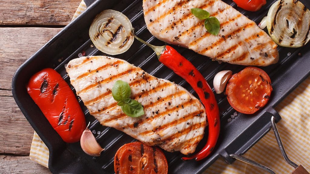 Kotimaista broileria ei tarvitse kypsentää täysin kuivaksi.