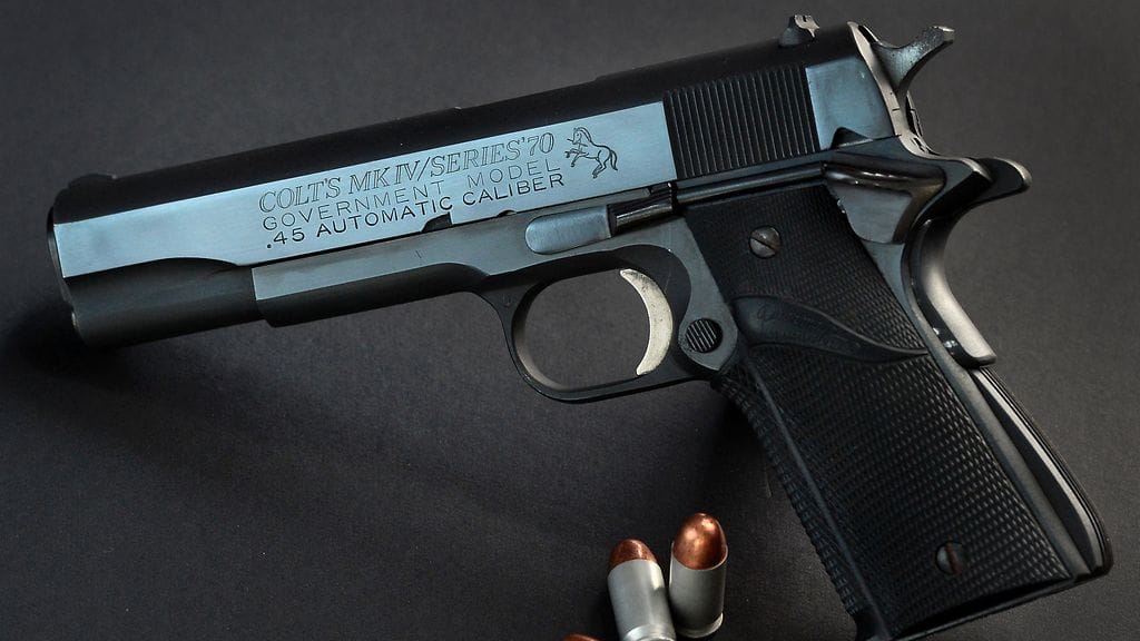 Aselakien tiukentaminen tyrmättiin USA:ssa. Kuvituskuva.