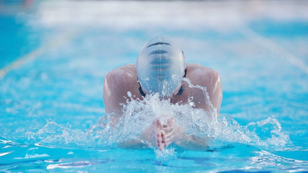 Uiminen kehittää erityisesti ylävartalon lihaksistoa.