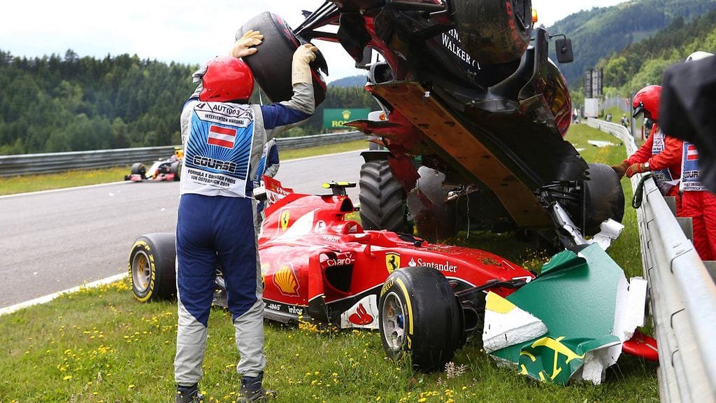 Fernando Alonso, Kimi Räikkönen, 2015, Itävalta, kolari