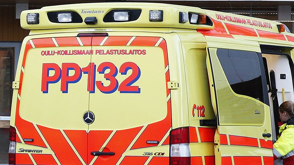 Sukeltajat löysivt nuoren miehen noin 4-5 metrin syvyydestä Tuiran uimarannalla. Mies toimitettiin OYS:iin, jossa hänet todettiin kuolleeksi. Kuvituskuva.