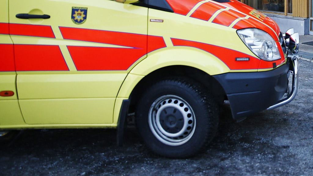 Pelastukslaitokselta kerrotaan, että linja-auton yliajamaksi jääneet naiset kuljetettiin hoitoon Pohjois-Karjalan keskussairaalaan. Kuvituskuva.