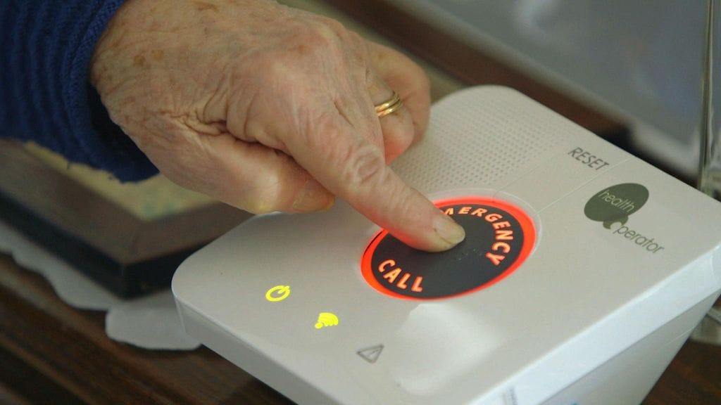 Keskuslaitteen_painikkeella_voi_tarvittaessa_kutsu