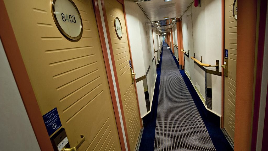 Roskat roskiin, sänky petaamatta ja aikaisin ulos – siinä siivoojan toiveasiakas.