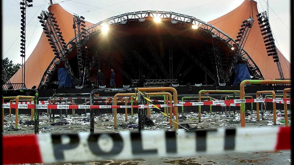 Päälava eristettiin Roskilde-festivaaleilla onnettomuuden jälkeen.