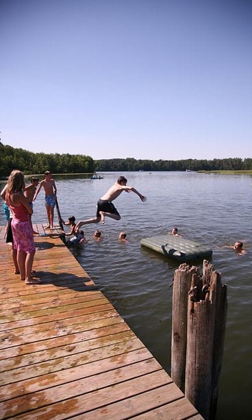 Uimassa kesällä (2)