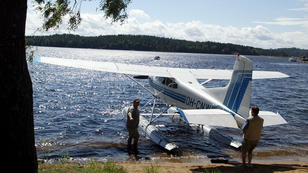 Kuopiossa sattui vaaratilanne vesilentokoneiden yleisölennätyksellä. Kuvituskuva.