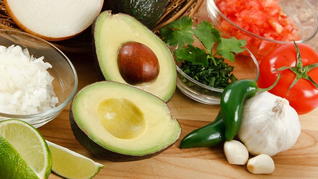 Avokadosta kannattaa hyödyntää myös kuoret!