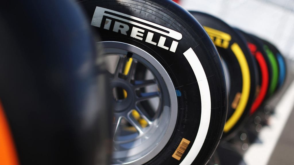 Pirellin F1-renkaita