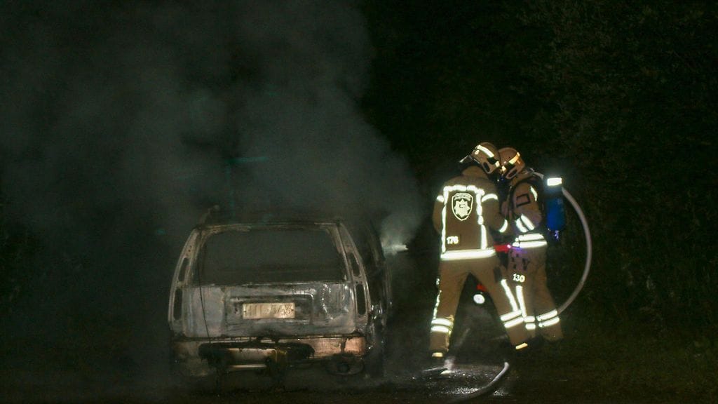 Auton sammutustöitä 18. heinäkuuta 2015.