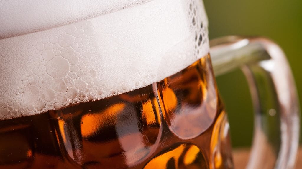 Alkoholittomat oluet ovat suosittuja juomia ympäri Eurooppaa.