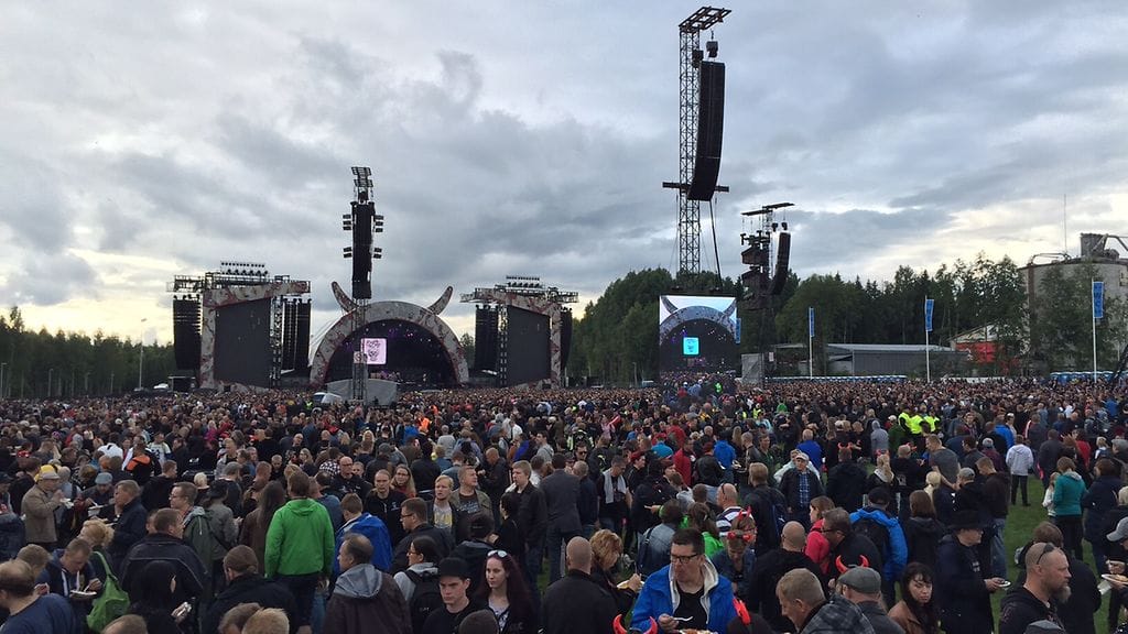 AC/DC yleisöä 1