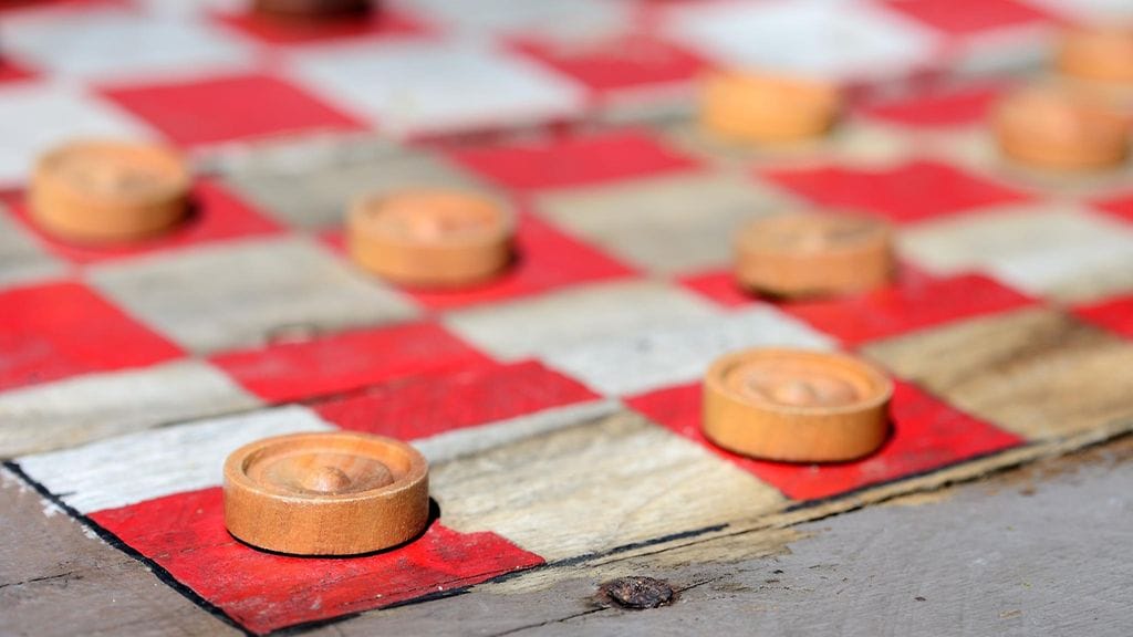 Vanhoja lautapelejä myydään vain muutamissa liikkeissä muun muassa kirpputorien ja huutokauppojen lisäksi.