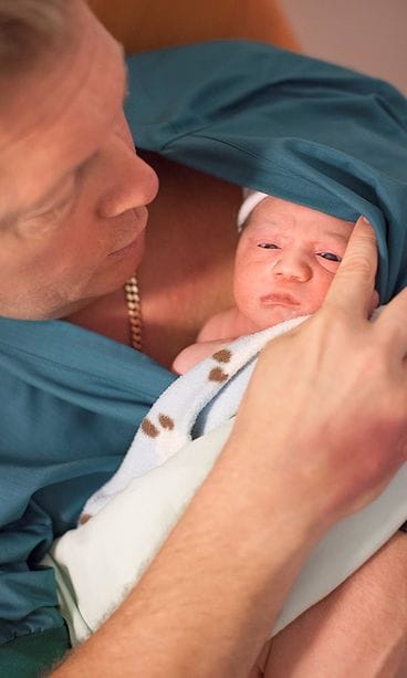 Vesa Keskinen ja poikavauva