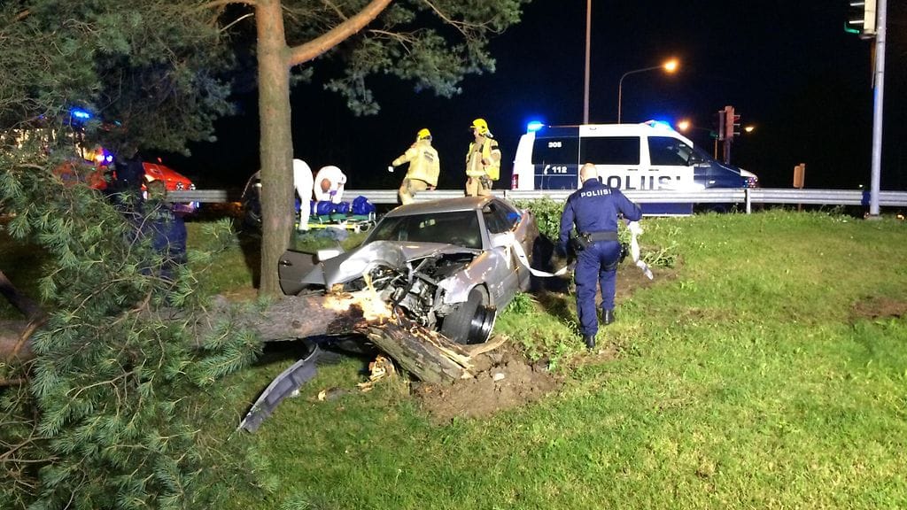 Lukijan kuva onnettomuuspaikalta.