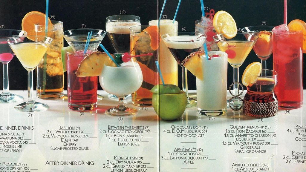 Retrojuomat ovat edelleen kova sana Ruotsinlaivalla. Kuvassa Sokos Hotel Vaakuna Oulun vuoden 1984 cocktail-lista.