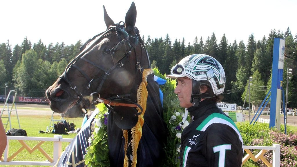 Creatine ja ohjastaja Johnny Takter voittivat St Michelin vuonna 2015.