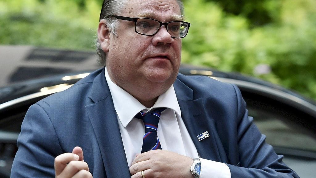 Soinin mukaan Suomella ei todennäköisesti ole varaa nykyiseen tukitasoon, koska turvapaikanhakijoiden määrä on kasvanut niin paljon.