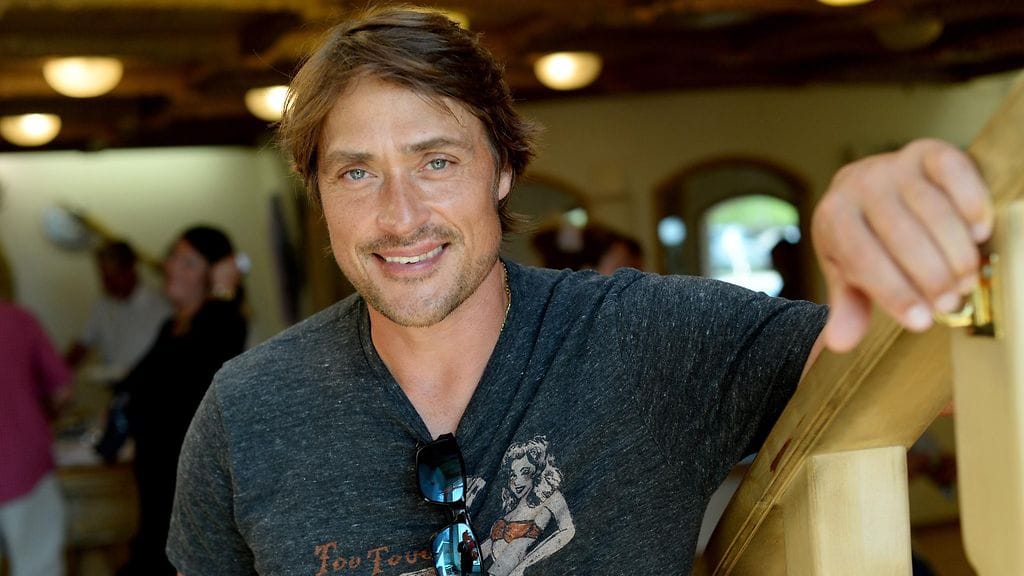 Teemu Selänne avaa ovensa suomalaisille huippu-urheilijoille uudessa tosi-tv-ohjelmassa.