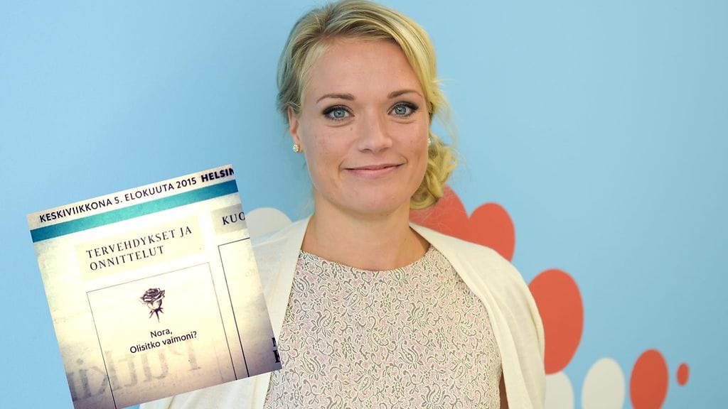 Ensitreffit alttarilla -asiantuntija Maaret Kallio haluaisi tietää, mitä Nora-niminen nainen vastasi kosintaan. (Ilmoituksen kuva Maaret Kallion Instagramista @maaretkallio)