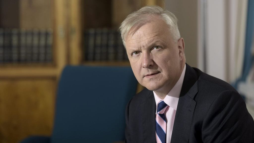 Rehn ilmoitti tiistaina, että ei tavoittele keskustan ehdokkuutta. Hän uskoo Matti Vanhasen nousevan puolueensa ehdokkaaksi.