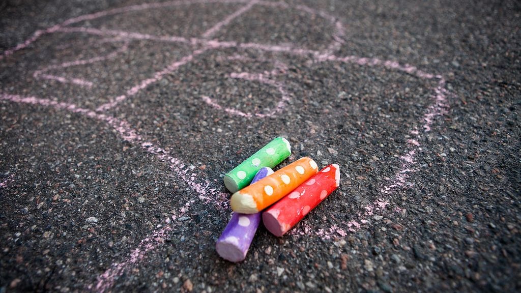 Jännittäminen on koulun aloittamisen suhteen on normaalia ja ymmärrettävää. Kuvituskuva,