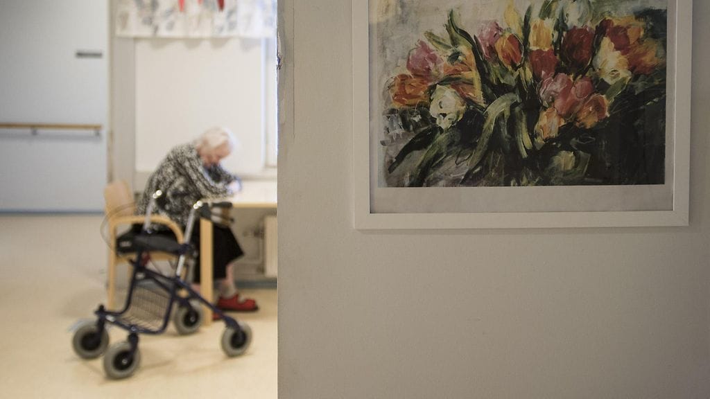 Oletko itse tai onko läheisesi kokenut laitostumisen? Kuvituskuva.