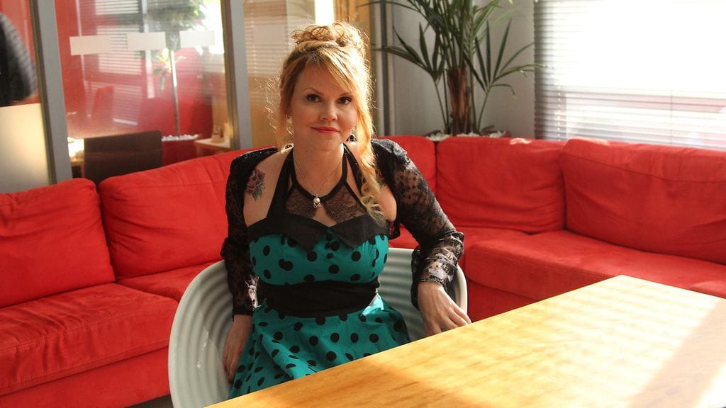 Kirjailija Katja Kettu vuonna 2015.