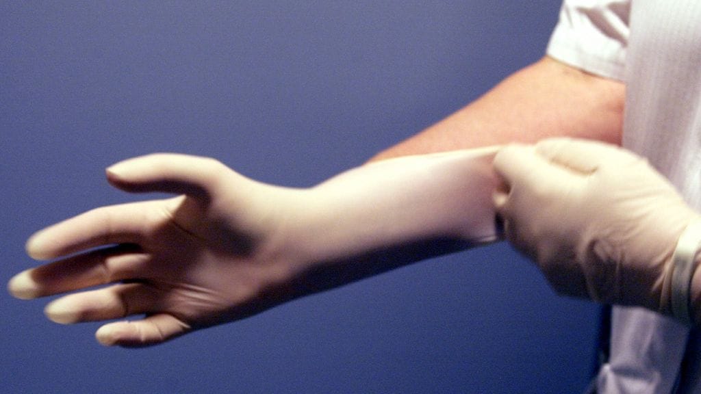 Helsingin kaupungin epidemiologi Hannele Kotilainen kertoo, että A-hepattiittiviruksen aiheuttamaan maksatulehdukseen on sairastunut kaiken kaikkiaan seitsemän henkilöä.