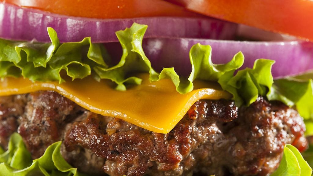 Pidä hampurilainen mahdollisimman simppelinä, neuvoo kokki Anthony Bourdain.