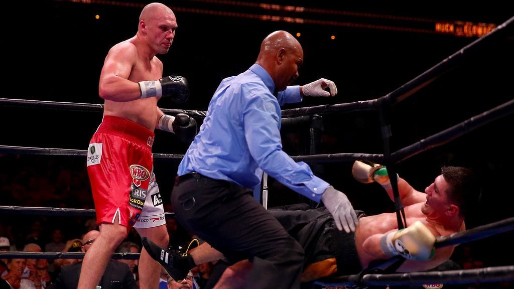 Marco Huck vaipui kehäköysiin Krzysztof Glowackin kurituksessa.