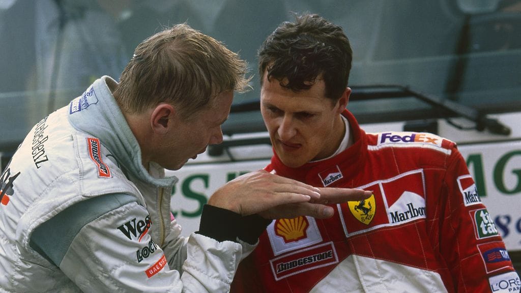 Mika Häkkinen kertoo Michael Schumacherille näkemyksiään Belgian GP:n 2000 tapahtumista.